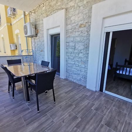 Apartment Damir Pula Exterior foto